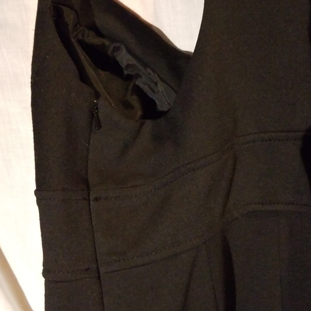 Black GUESS jumper dress. Excellent Used Condition - Picture 6 of 8